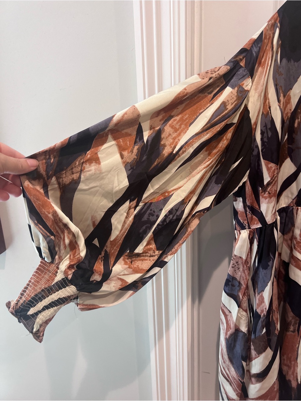Entro Abstract Brushstroke Button-Down Dress Size Medium - Picture 4 of 16